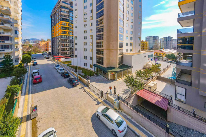 Меблированная квартира планировки 1+1, 60м2 с видом на море, район Махмутлар - Ракурс 9