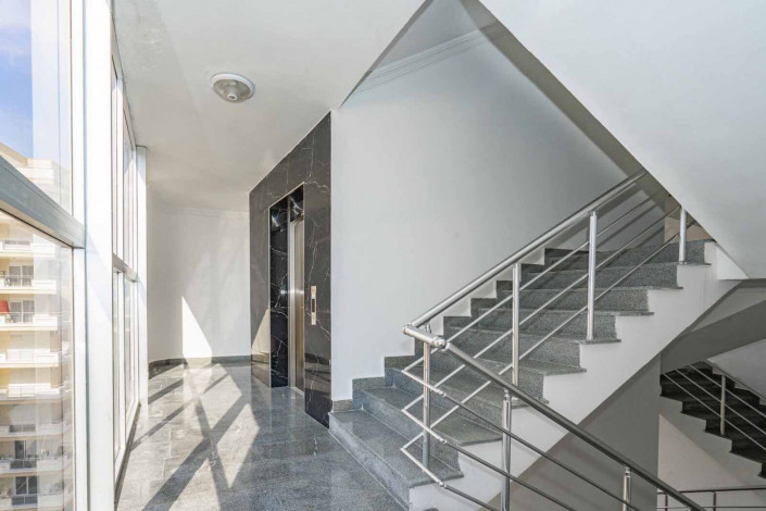 Меблированная квартира планировки 1+1, 60м2 с видом на море, район Махмутлар - Ракурс 19