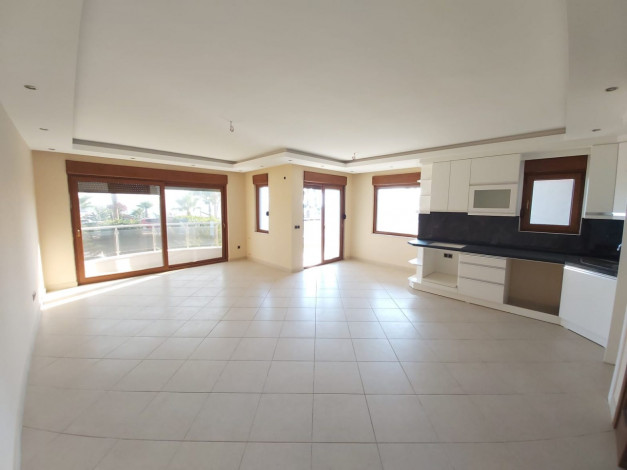 Большая квартира 3+1 с видом на море в районе Оба города Аланья, 135 м2 - Ракурс 3