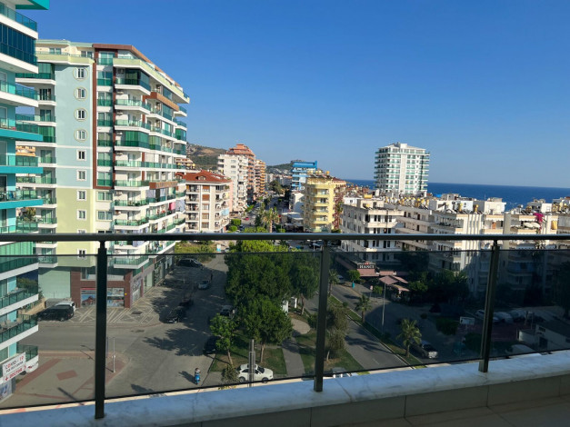 Большая меблированная квартира планировки 1+1, 80м2 с видом на море, Махмутлар - Ракурс 7