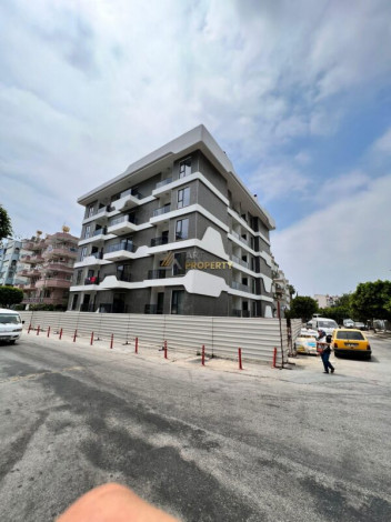 Апартаменты 1+1, 49м2 в новом жилом комплексе в центре города Аланья - Ракурс 0