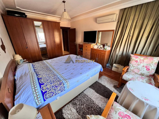 Квартира планировки 3+1, 185м2 с отдельной кухней с видом на море и крепость, центр Алании - Ракурс 6