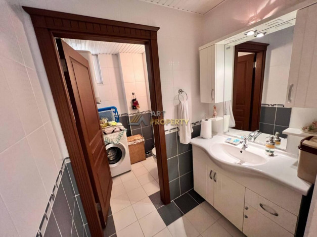 Квартира планировки 3+1, 185м2 с отдельной кухней с видом на море и крепость, центр Алании - Ракурс 13