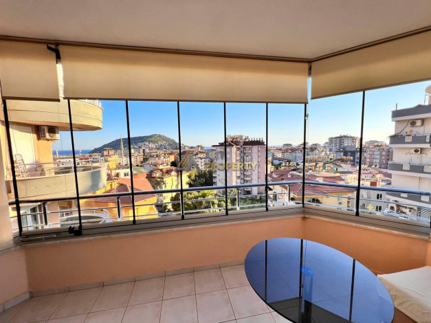 Квартира планировки 3+1, 185м2 с отдельной кухней с видом на море и крепость, центр Алании - Ракурс 19