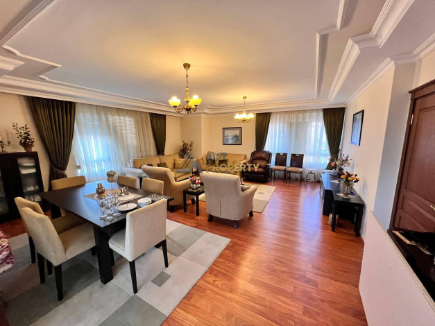 Квартира планировки 3+1, 185м2 с отдельной кухней с видом на море и крепость, центр Алании - Ракурс 23