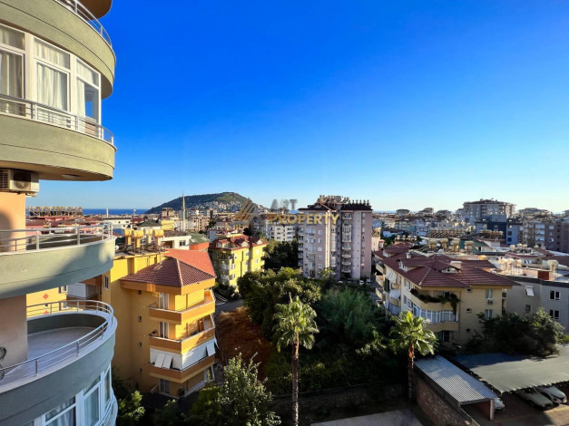 Квартира планировки 3+1, 185м2 с отдельной кухней с видом на море и крепость, центр Алании - Ракурс 26