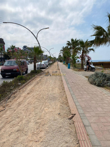 Большая квартира планировки 4+1, 220м2 c видом на море в районе Оба - Ракурс 3