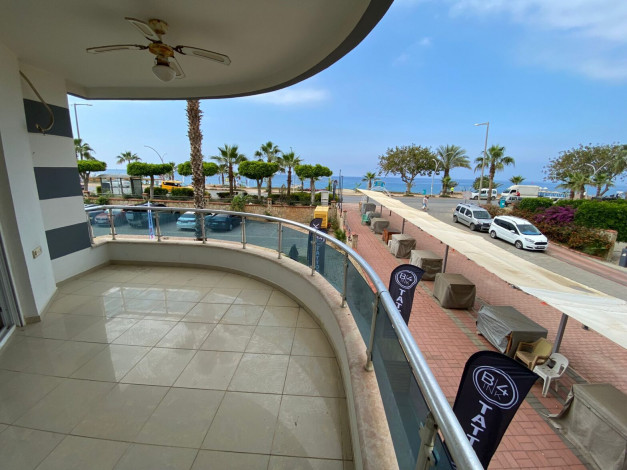 Большая квартира планировки 4+1, 220м2 c видом на море в районе Оба - Ракурс 23