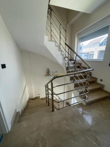 Вилла с собственным садом в районе Манвагат - Ракурс 45