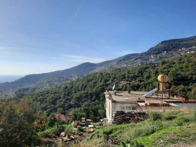 Вилла с потрясающими видовыми характеристиками в престижном районе Бекташ - Ракурс 16