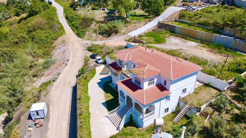 Роскошная вилла в престижном районе Тепе, центр Алании - Ракурс 9