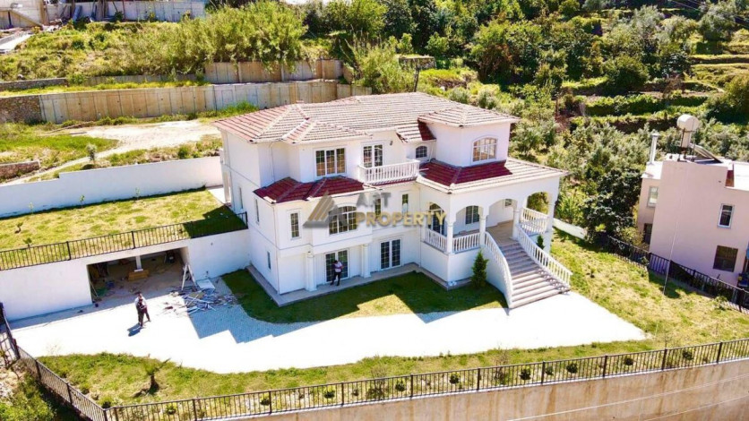 Роскошная вилла в престижном районе Тепе, центр Алании - Ракурс 11