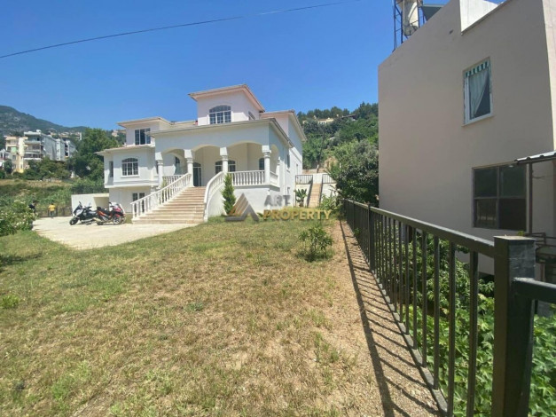 Роскошная вилла в престижном районе Тепе, центр Алании - Ракурс 12