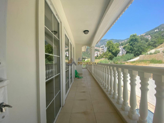 Роскошная вилла в престижном районе Тепе, центр Алании - Ракурс 15