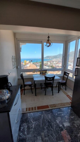 Квартира планировки 2+1, 95м2 с видом на море в центре города Аланья - Ракурс 8