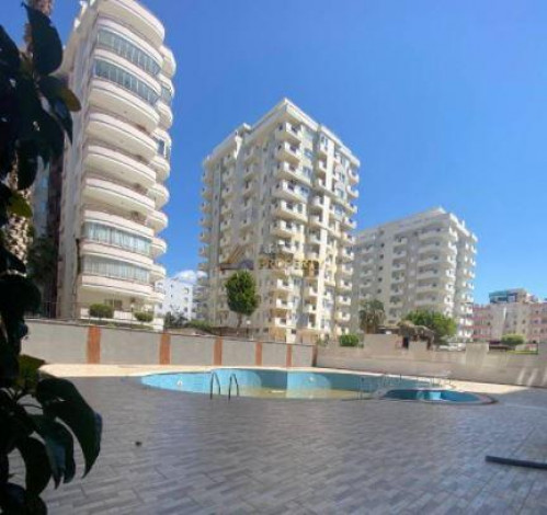 Меблированная двухкомнатная квартира в центре Махмутлара  Алания, 60 м2 - Ракурс 2