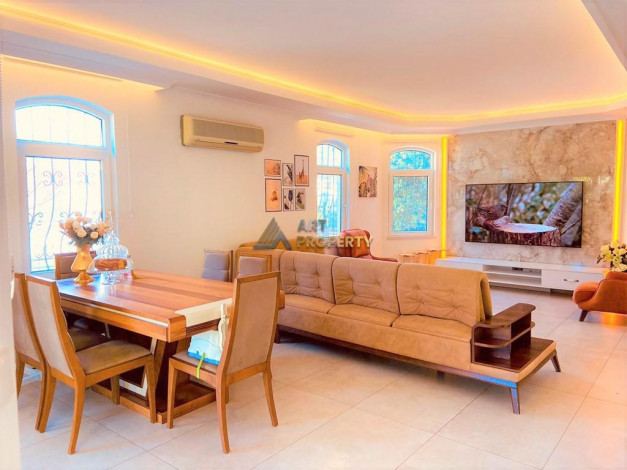 Уютная трехэтажная вилла в районе Дымчай - Ракурс 21