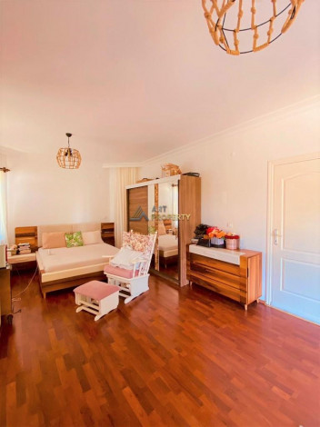 Уютная трехэтажная вилла в районе Дымчай - Ракурс 28