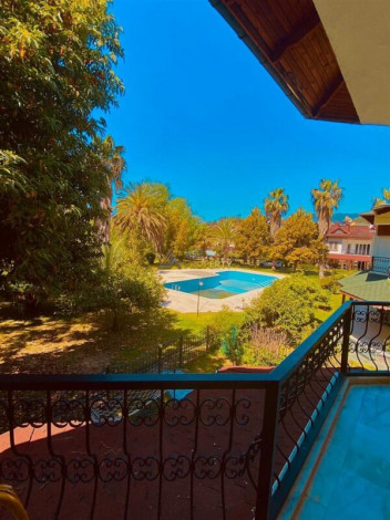 Уютная трехэтажная вилла в районе Дымчай - Ракурс 29