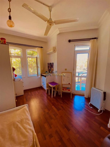 Уютная трехэтажная вилла в районе Дымчай - Ракурс 30