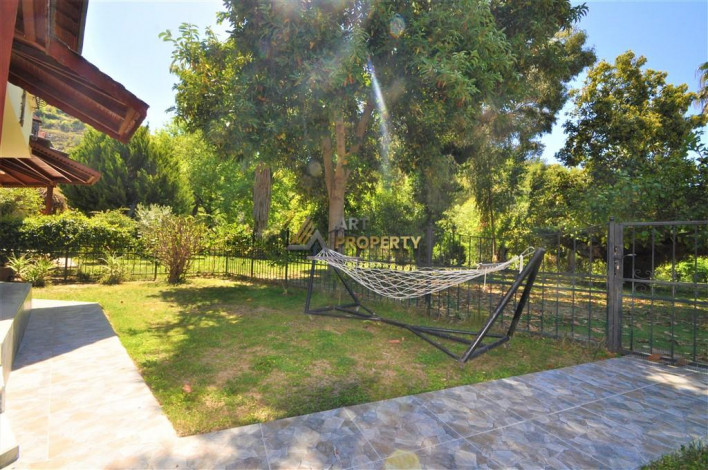 Уютная трехэтажная вилла в районе Дымчай - Ракурс 36