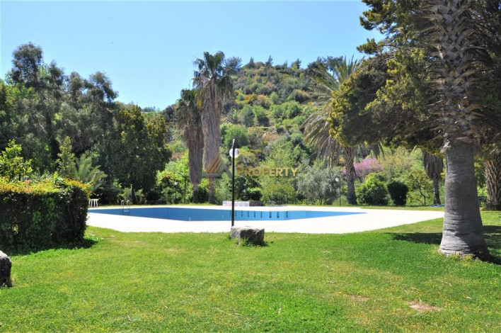 Уютная трехэтажная вилла в районе Дымчай - Ракурс 53