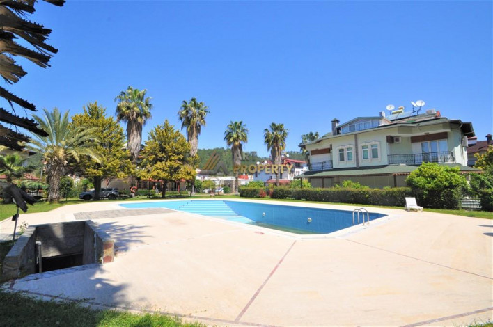 Уютная трехэтажная вилла в районе Дымчай - Ракурс 54