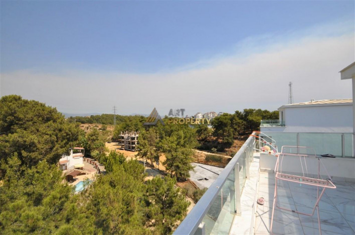 Пентхаус планировки 3+1, 190м2 в живописном районе Авсаллар - Ракурс 5