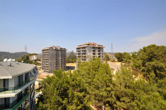 Пентхаус планировки 3+1, 190м2 в живописном районе Авсаллар - Ракурс 7