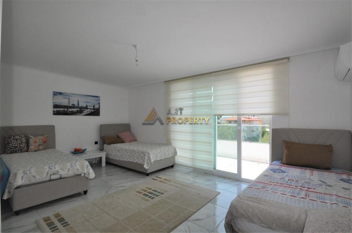 Пентхаус планировки 3+1, 190м2 в живописном районе Авсаллар - Ракурс 14