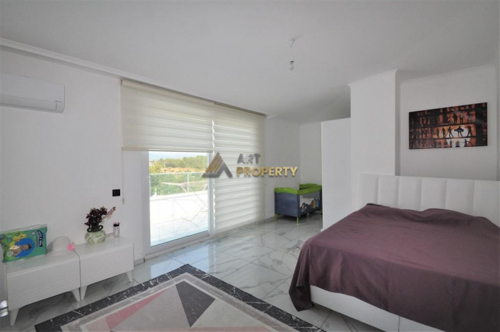 Пентхаус планировки 3+1, 190м2 в живописном районе Авсаллар - Ракурс 19