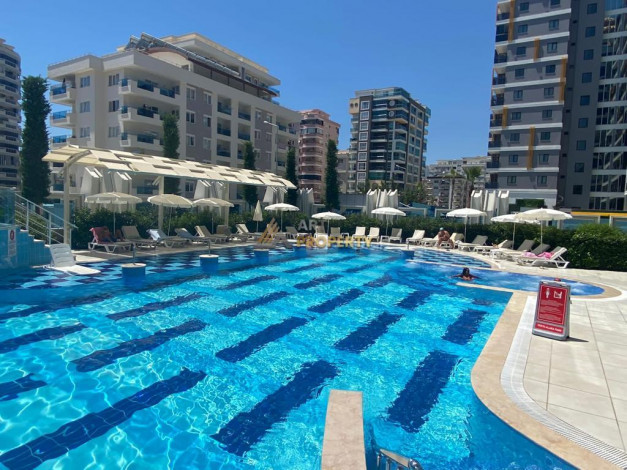 Апартаменты планировки 2+1 в ЖК премиум класса с видом на море и горы, Махмутлар - Ракурс 2