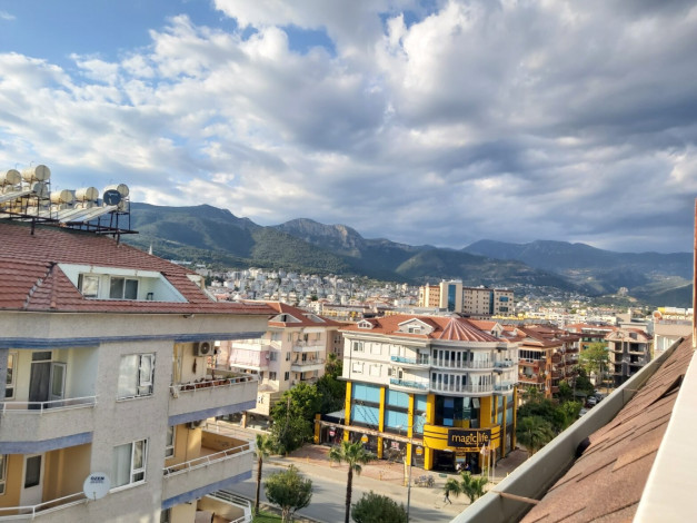 Просторный пентхаус планировки 5+1 в престижном районе Оба - Ракурс 20