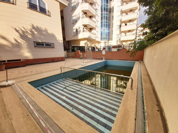 Просторный пентхаус планировки 5+1 в престижном районе Оба - Ракурс 23