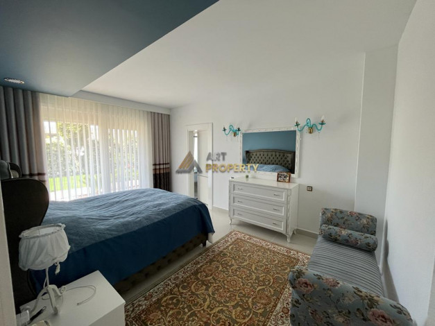 Шикарная вилла планировки 4+1, 300м2 в районе Каргыджак - Ракурс 24