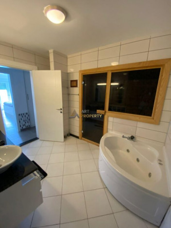 Трехэтажная вилла планировки 5+2, 330м2 в районе Каргыджак - Ракурс 2