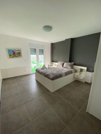 Трехэтажная вилла планировки 5+2, 330м2 в районе Каргыджак - Ракурс 3