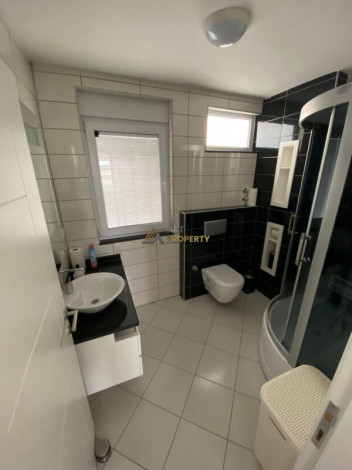 Трехэтажная вилла планировки 5+2, 330м2 в районе Каргыджак - Ракурс 5