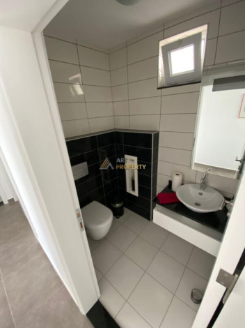 Трехэтажная вилла планировки 5+2, 330м2 в районе Каргыджак - Ракурс 9