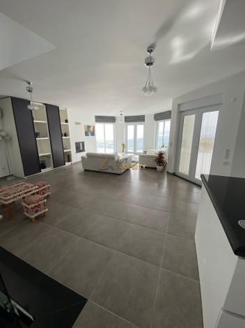 Трехэтажная вилла планировки 5+2, 330м2 в районе Каргыджак - Ракурс 14