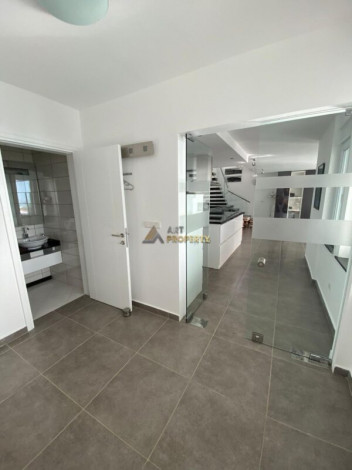 Трехэтажная вилла планировки 5+2, 330м2 в районе Каргыджак - Ракурс 16