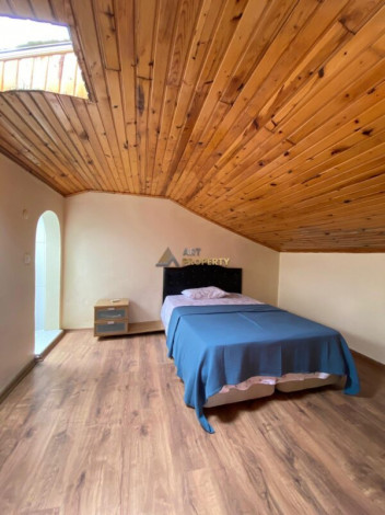 Уютная трехэтажная вилла 3+1, 200м2 в районе Тюрклер - Ракурс 3