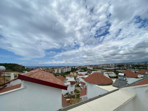 Уютная трехэтажная вилла 3+1, 200м2 в районе Тюрклер - Ракурс 6