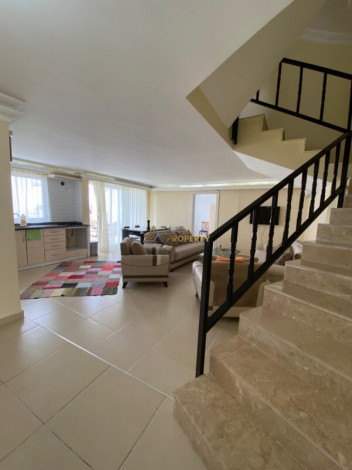 Уютная трехэтажная вилла 3+1, 200м2 в районе Тюрклер - Ракурс 7