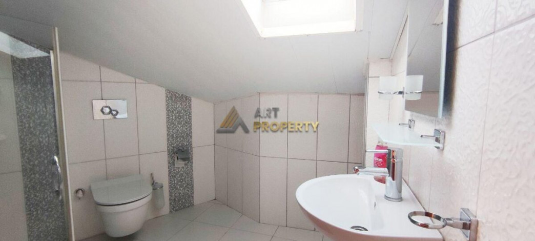 Уютная трехэтажная вилла 3+1, 200м2 в районе Тюрклер - Ракурс 21