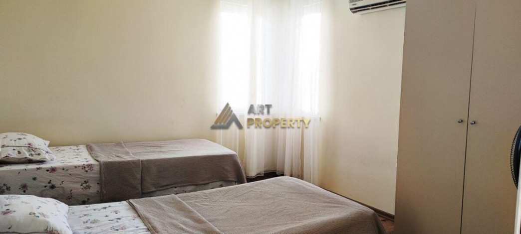 Уютная трехэтажная вилла 3+1, 200м2 в районе Тюрклер - Ракурс 25