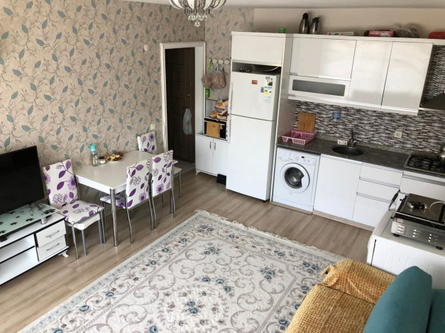 Двухкомнатная квартира с мебелью и техникой  в центре Махмутлара, 55 м2 - Ракурс 4