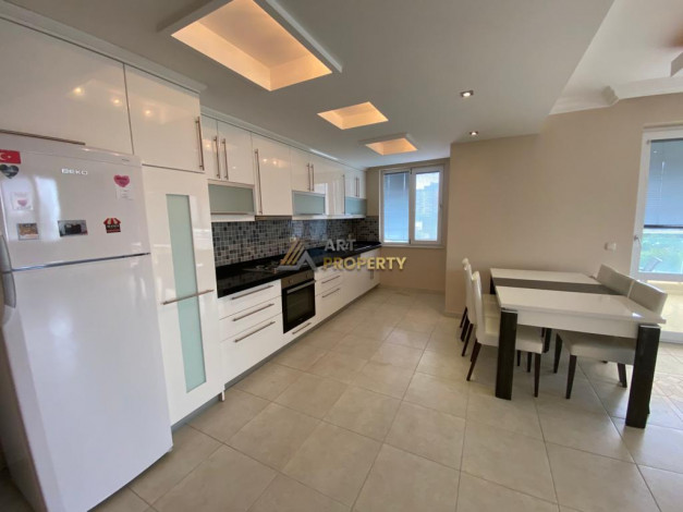 Трехкомнатные апартаменты рядом с морем в районе Тосмур, 120 м2 - Ракурс 7