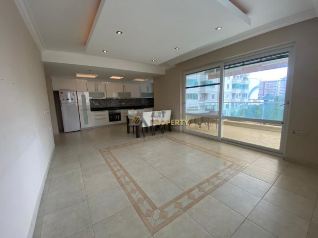 Трехкомнатные апартаменты рядом с морем в районе Тосмур, 120 м2 - Ракурс 9