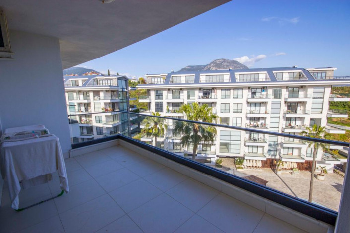 Меблированные двухуровневые апартаменты 3+1 с современным дизайном в Кестель, 155м2 - Ракурс 19